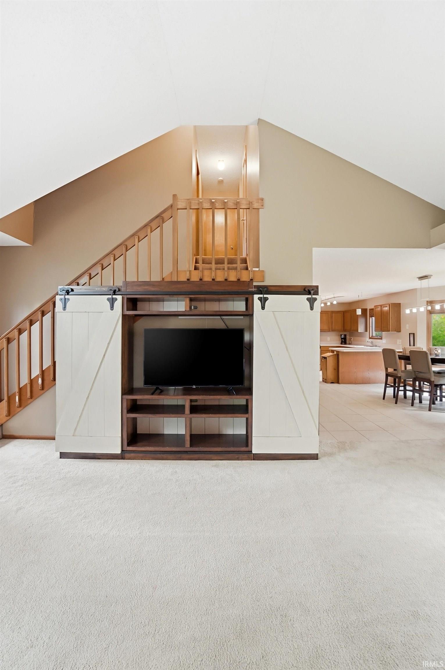 2317 Broken Oak Road Fort Wayne, IN 46818 - Photo 6 of 48