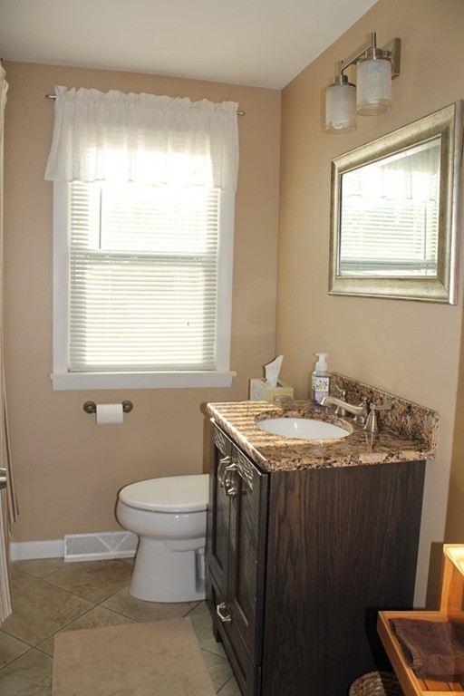 41 Capitol Road Springfield, MA 01119 - Photo 15 of 24