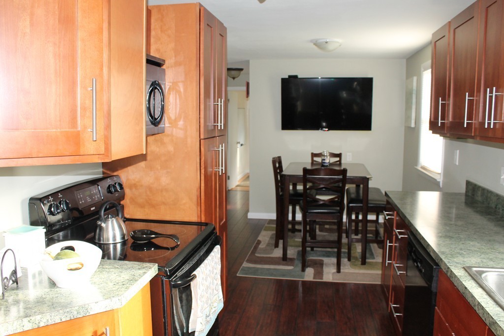 41 Capitol Road Springfield, MA 01119 - Photo 5 of 24