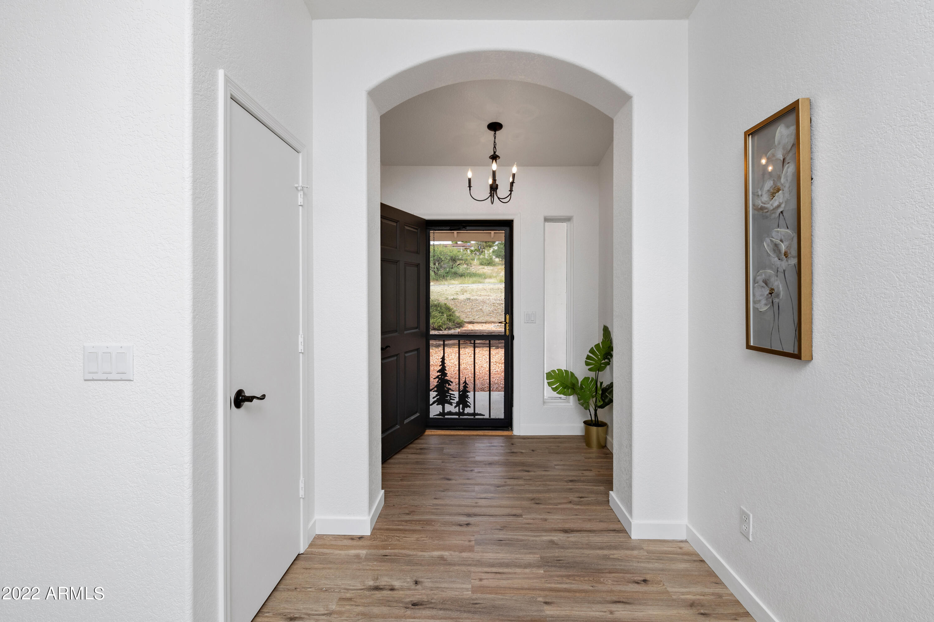 17689 East Jackrabbit Road Mayer, AZ 86333 - Photo 6 of 20 003_Foyer