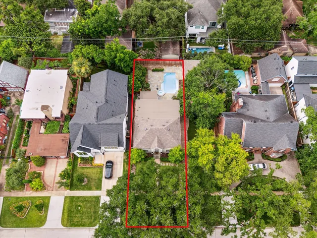 $9,000 | 3014 University Boulevard, West University Place, TX 77005