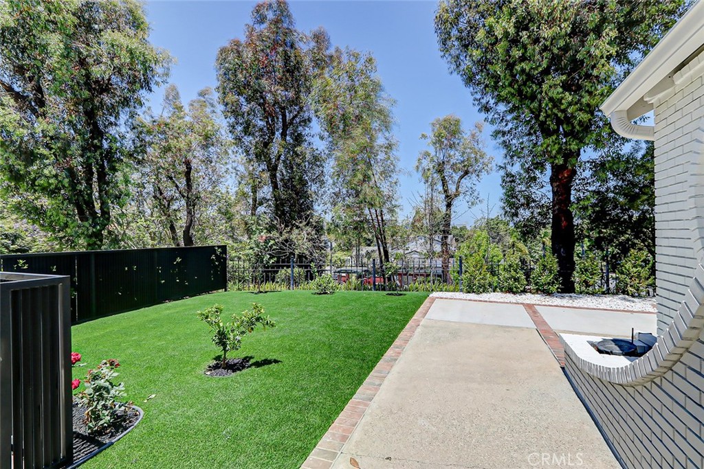 10 Cambridge Manhattan Beach, CA 90266 - Photo 12 of 53