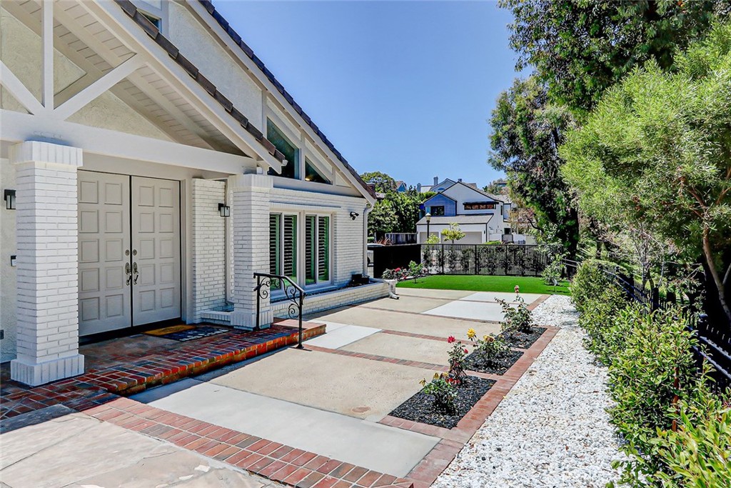 10 Cambridge Manhattan Beach, CA 90266 - Photo 3 of 53