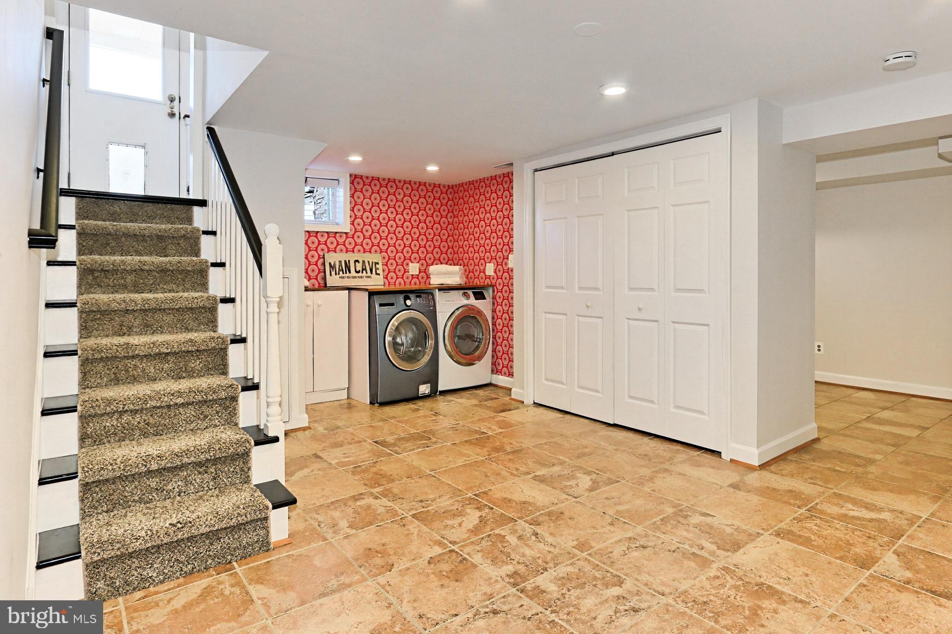 9401 Ox Road Lorton, VA 22079 - Photo 20 of 51 Convenient laundry area with large closet