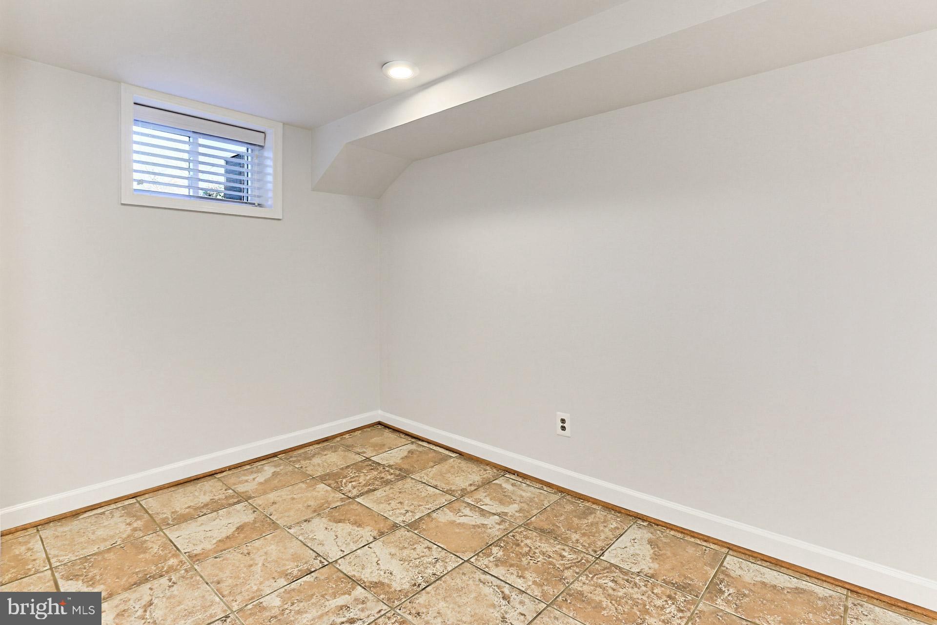 9401 Ox Road Lorton, VA 22079 - Photo 24 of 51 Bonus room perfect for exercise or work!