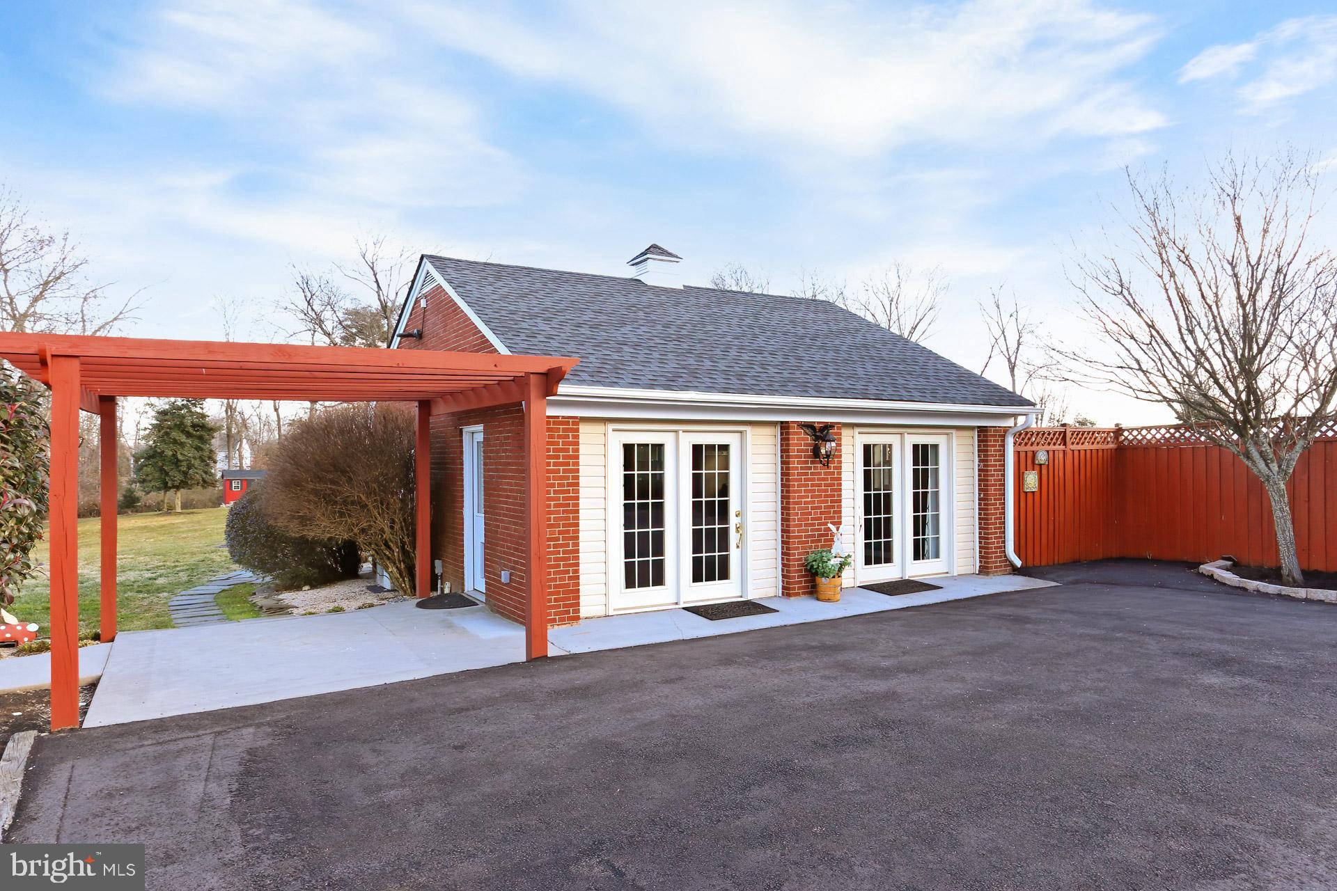 9401 Ox Road Lorton, VA 22079 - Photo 29 of 51 Detached garage converted into work/living space