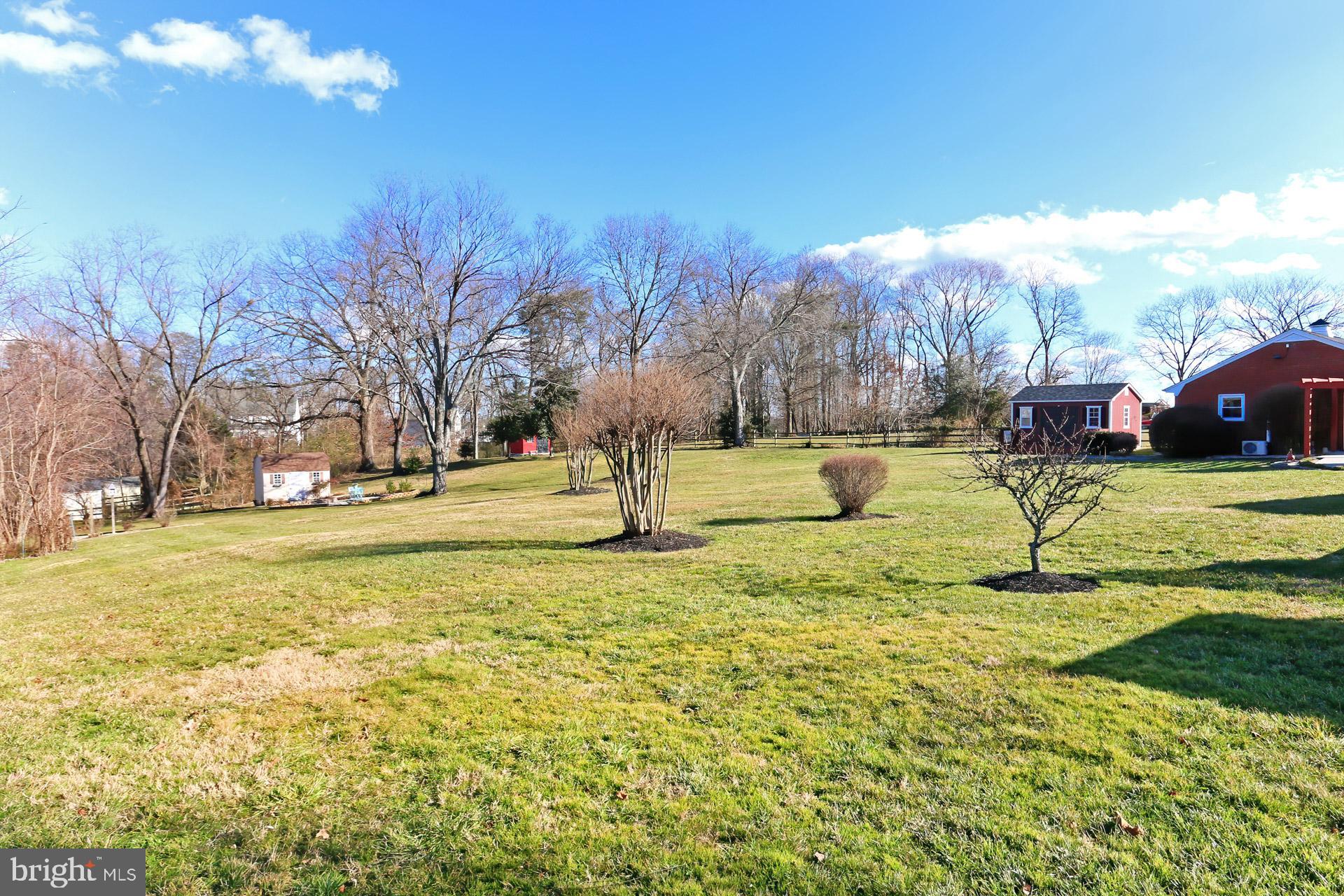 9401 Ox Road Lorton, VA 22079 - Photo 39 of 51 Flat, private backyard is perfect fun & games!