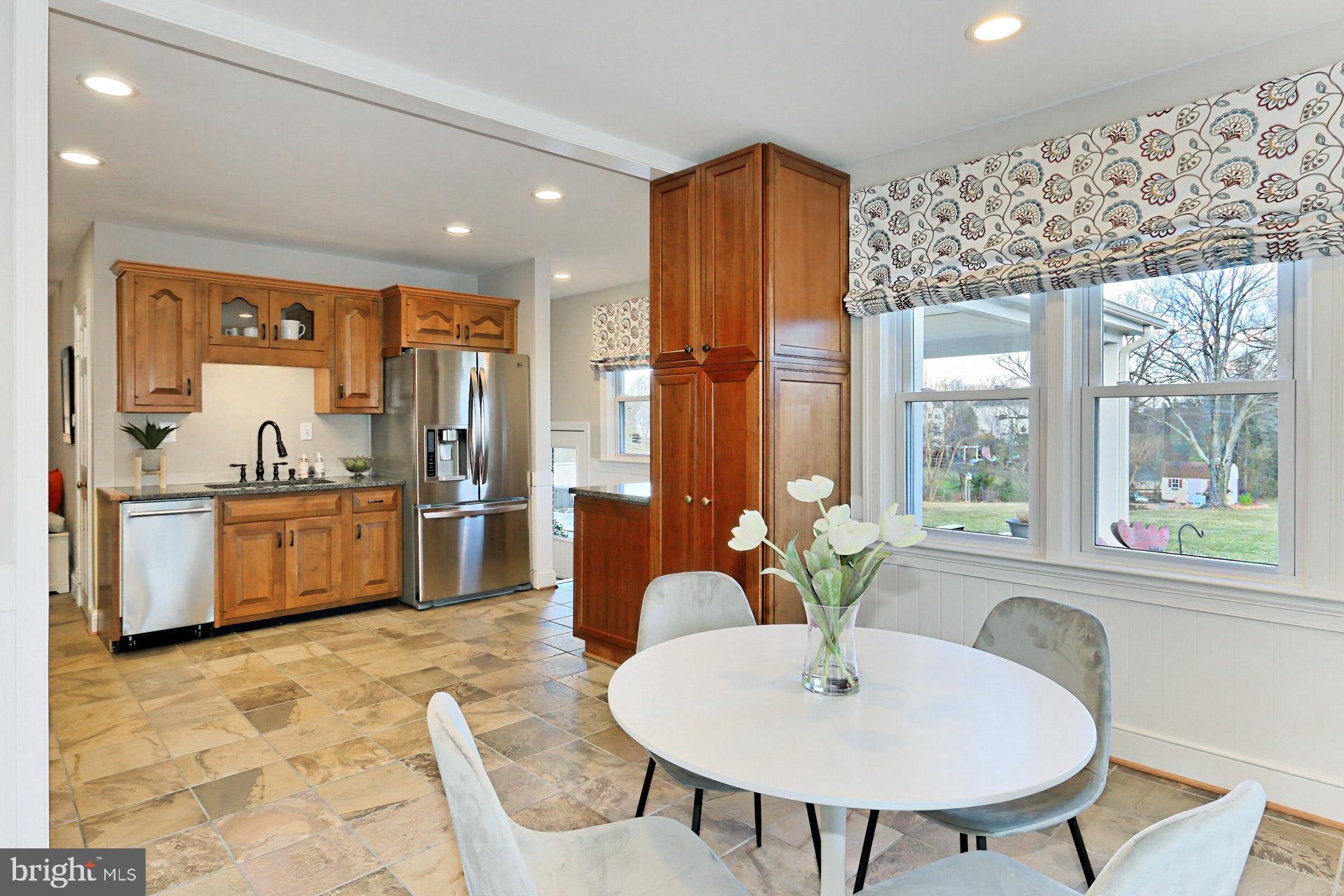 9401 Ox Road Lorton, VA 22079 - Photo 9 of 51 Light, bright kitchen & dining room combo