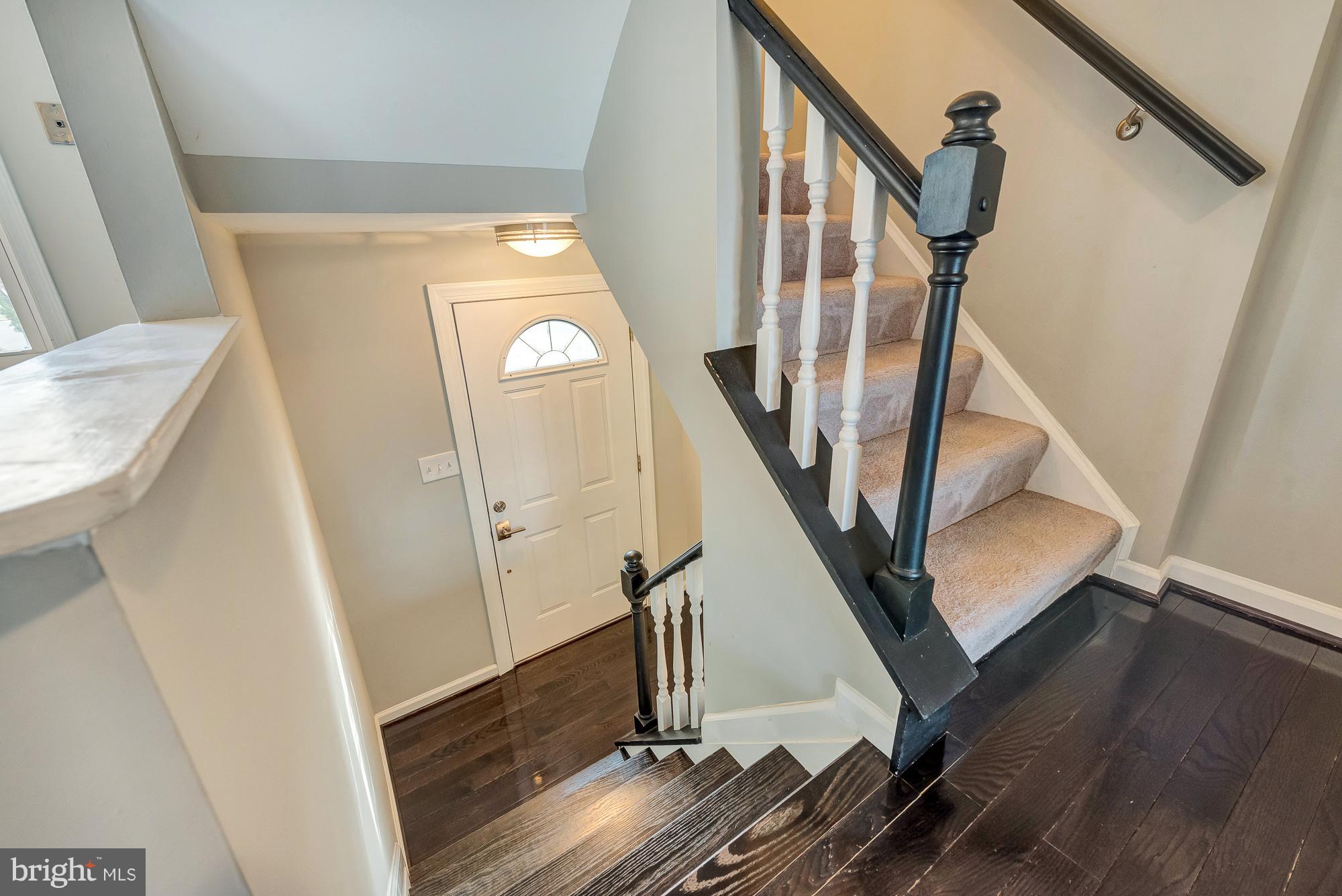 17624 Kohlhoss Road Poolesville, MD 20837 - Photo 12 of 36 a view of entryway