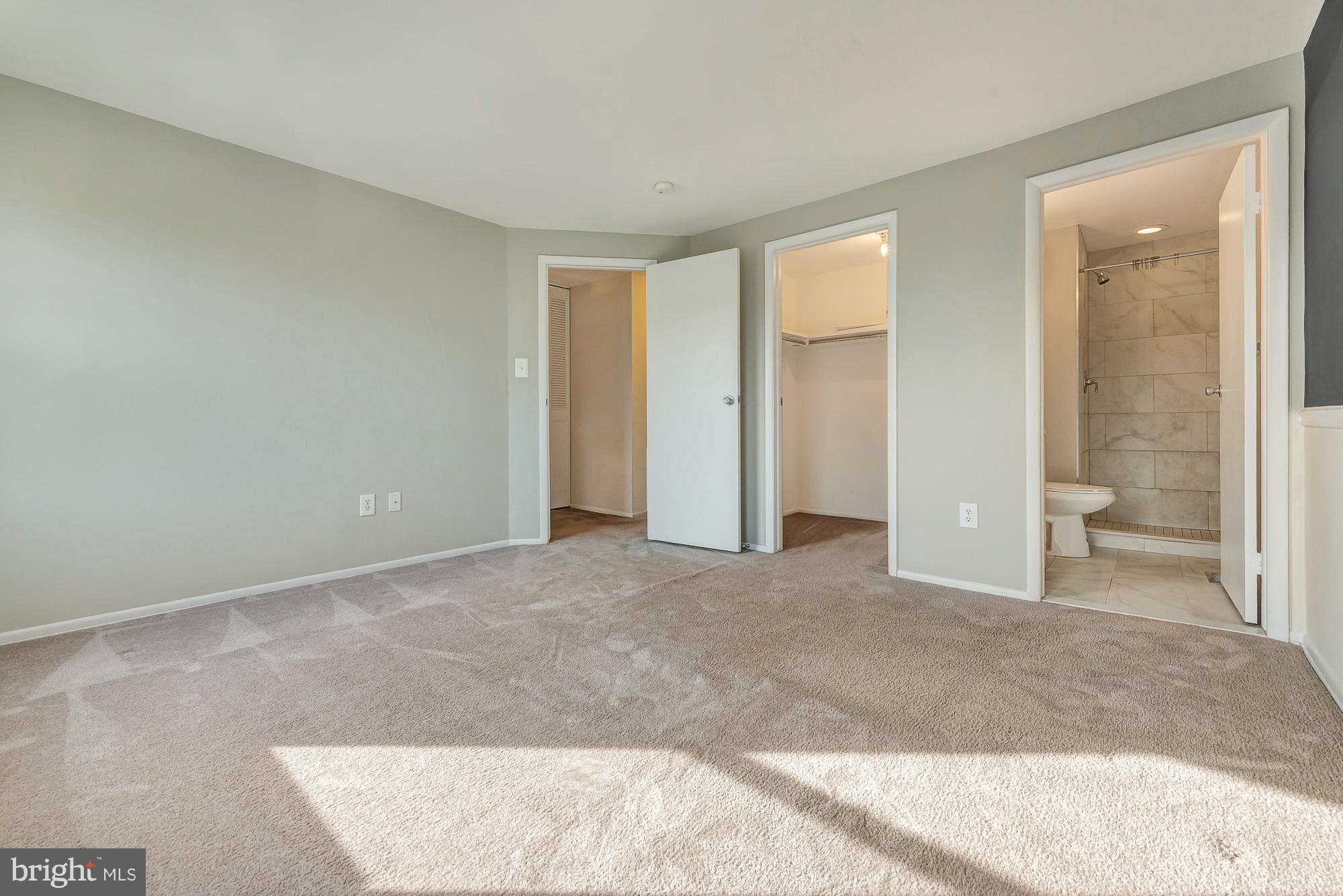 17624 Kohlhoss Road Poolesville, MD 20837 - Photo 19 of 36 a view of a room with a bathroom