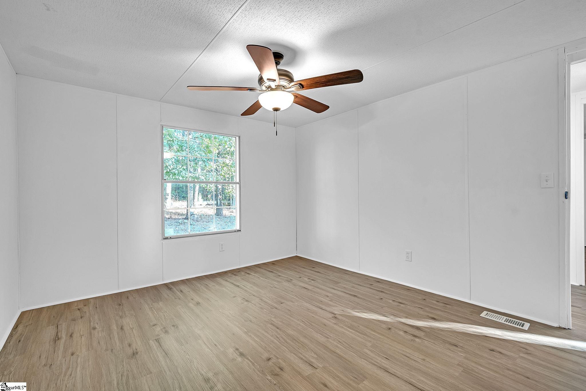 144 Windmont Road Pickens, SC 29671 - Photo 13 of 25
