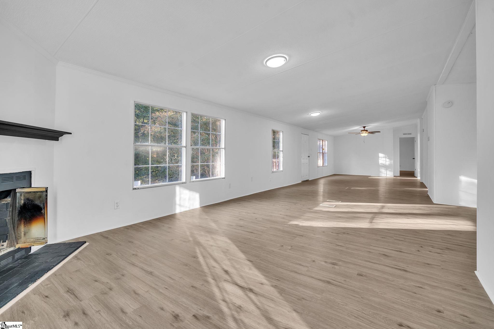 144 Windmont Road Pickens, SC 29671 - Photo 5 of 25