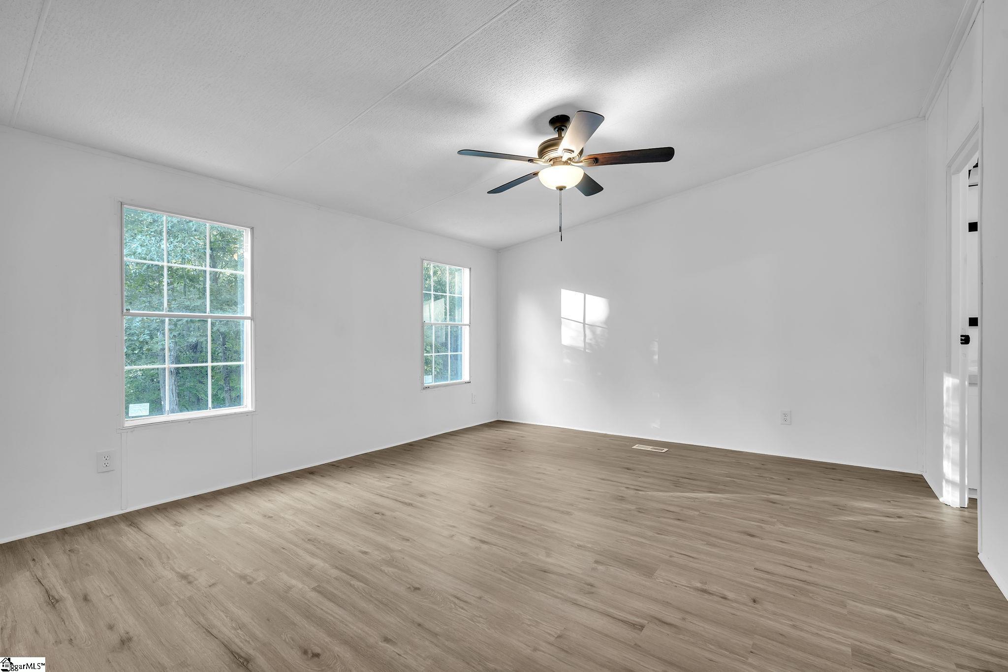 144 Windmont Road Pickens, SC 29671 - Photo 6 of 25
