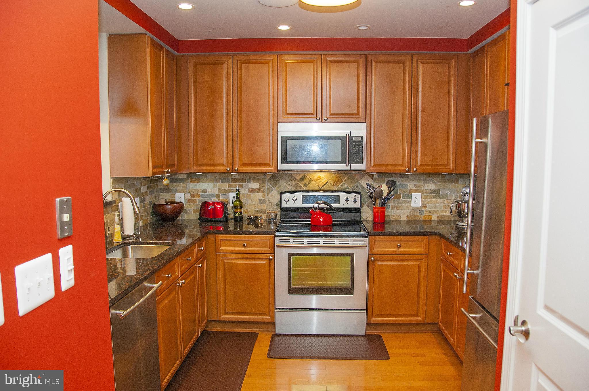11700 Old Georgetown Road, Unit 1410 North Bethesda, MD 20852 - Photo 7 of 29 Kitchen
