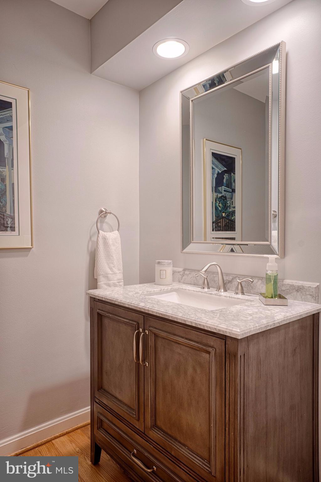 11603 Auburn Grove Court Reston, VA 20194 - Photo 15 of 28 Main level half bath