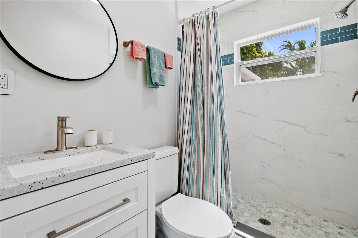 503 North Pennock Lane Jupiter, FL 33458 - Photo 15 of 25 25-LUX1991