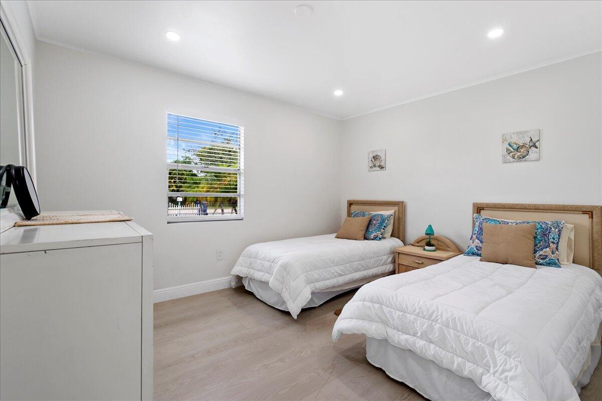 503 North Pennock Lane Jupiter, FL 33458 - Photo 20 of 25 19-LUX1941