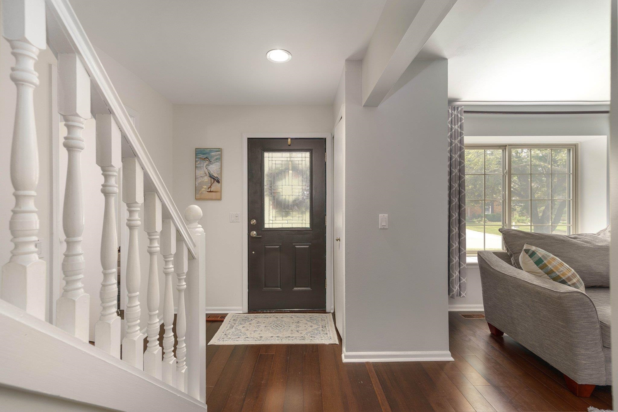 736 Denham Lane Rochester, MI 48307 - Photo 5 of 40 50145928-08cbd0ff-e575-42d3-8c43-6292cc8a2179.JPG