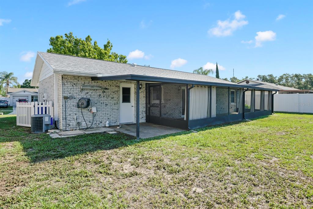 11403 Fillmore Avenue Seffner, FL 33584 - Photo 24 of 33