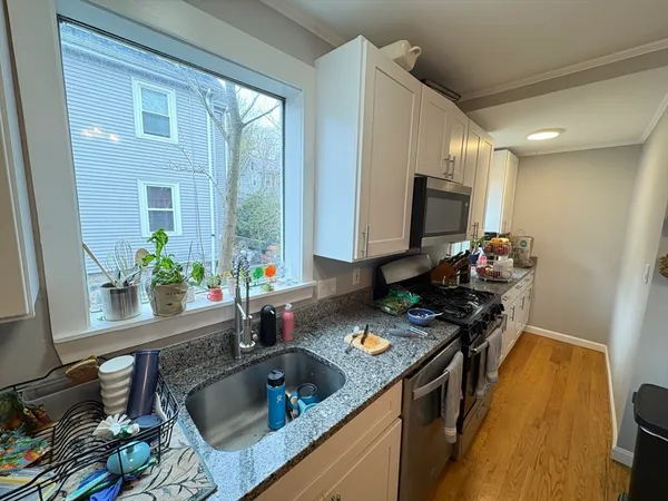 $2,850 | 2 Willow Terrace, Unit 1, Newton, MA 02459