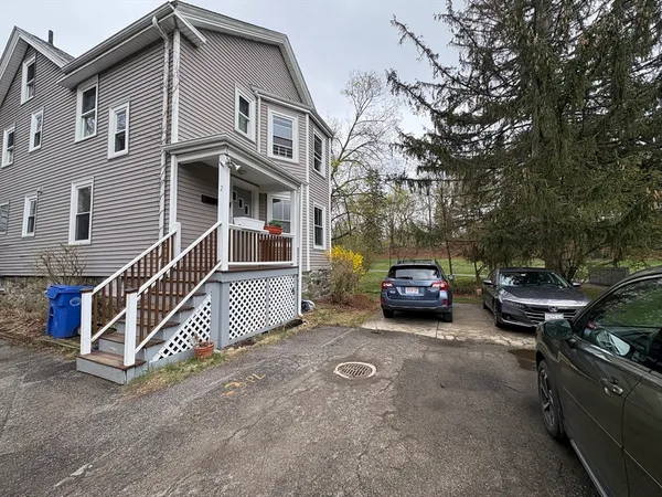 $2,850 | 2 Willow Terrace, Unit 1, Newton, MA 02459