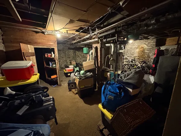 $2,850 | 2 Willow Terrace, Unit 1, Newton, MA 02459