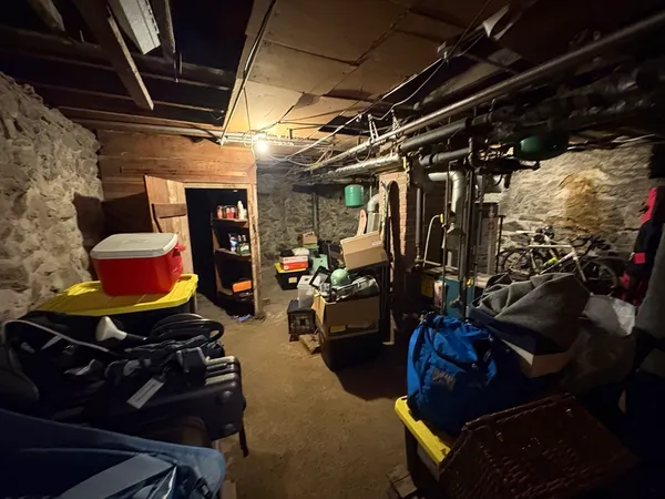 $2,850 | 2 Willow Terrace, Unit 1, Newton, MA 02459