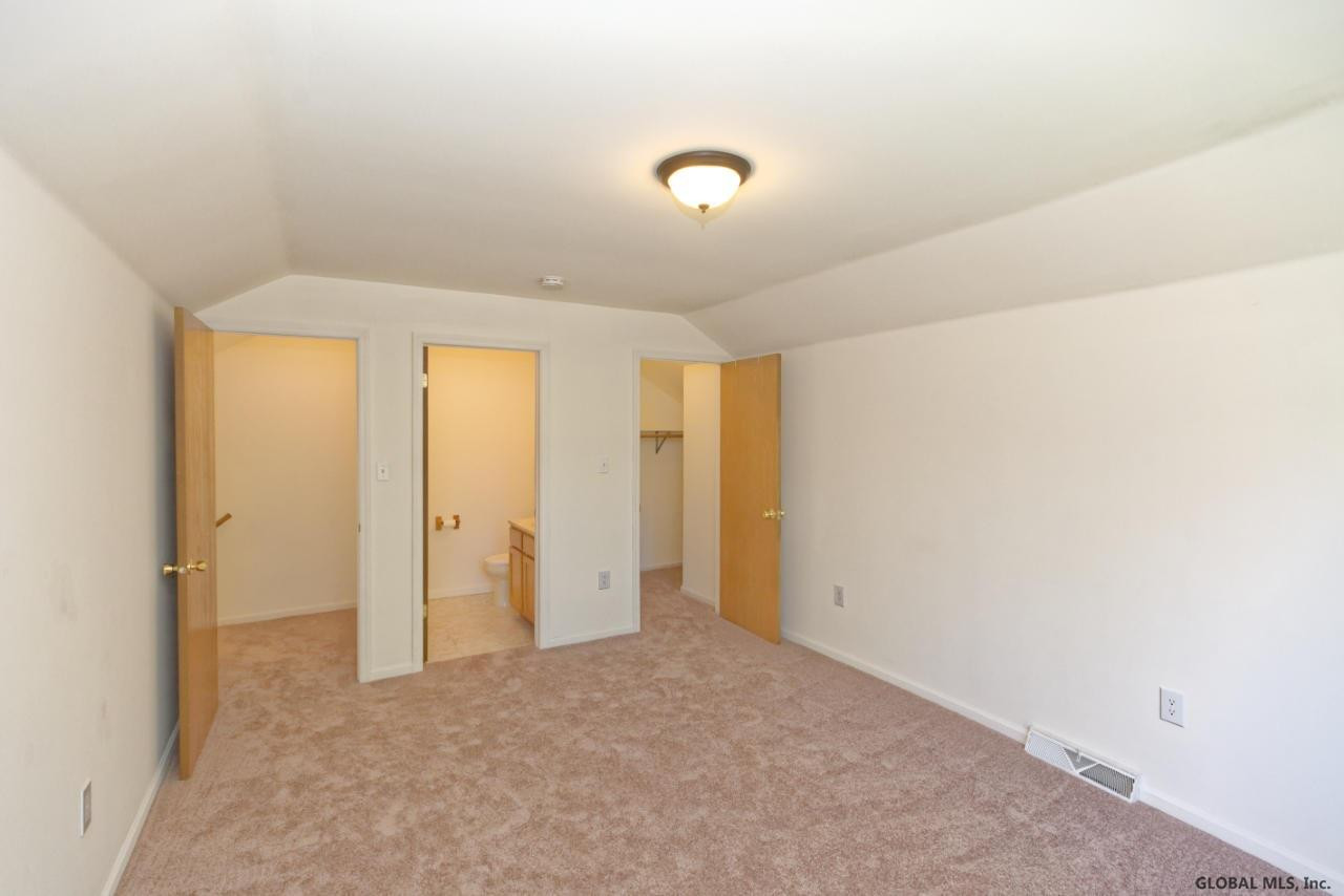 129 Fort Hunter Road Guilderland, NY 12303 - Photo 17 of 39 Photo 17