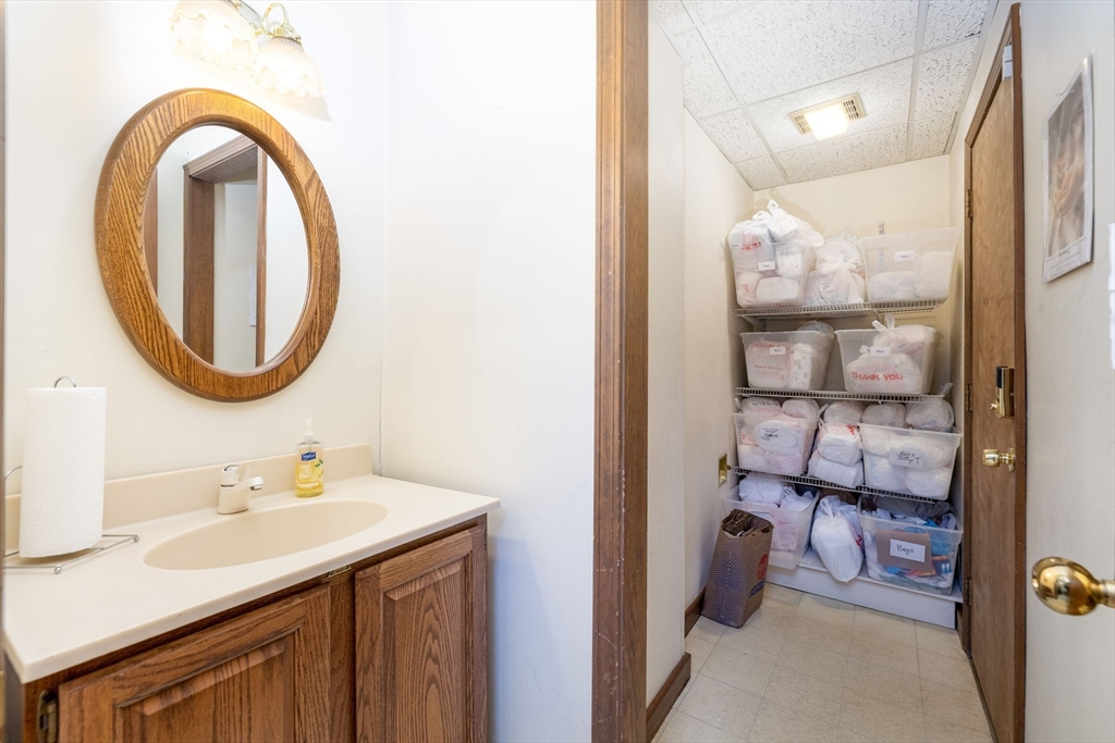 704-708 Sumner Avenue Springfield, MA 01108 - Photo 14 of 40
