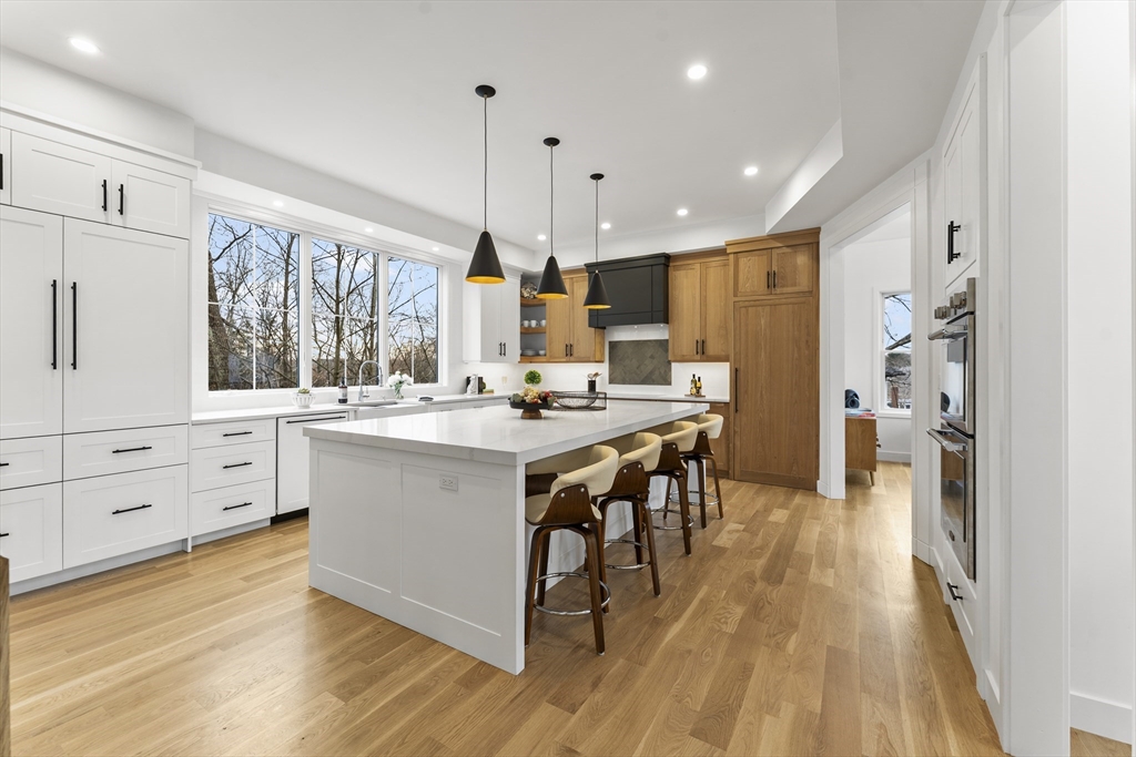 12 Hill Street Needham, MA 02494 - Photo 3 of 24