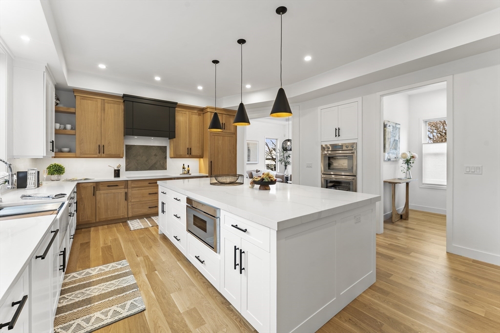 12 Hill Street Needham, MA 02494 - Photo 5 of 24