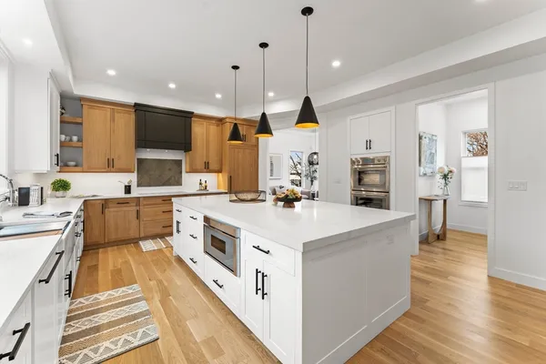 $2,669,888 | 12 Hill Street, Needham, MA 02494