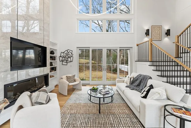$2,789,888 | 12 Hill Street, Needham, MA 02494