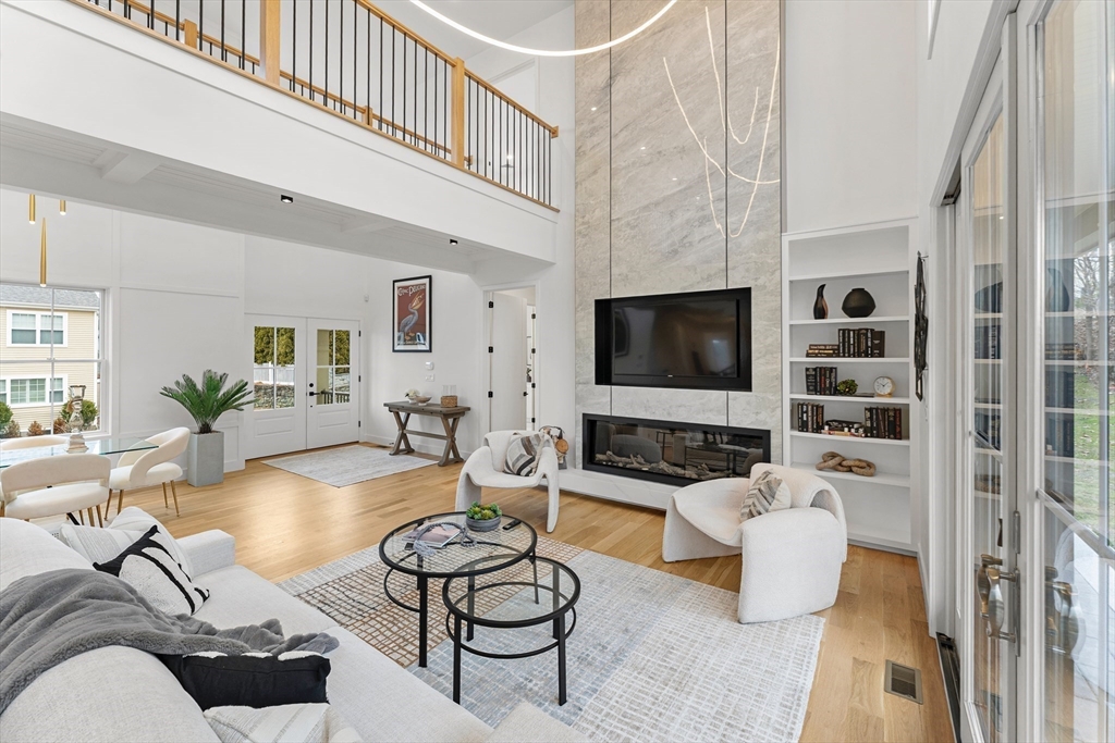 12 Hill Street Needham, MA 02494 - Photo 8 of 24