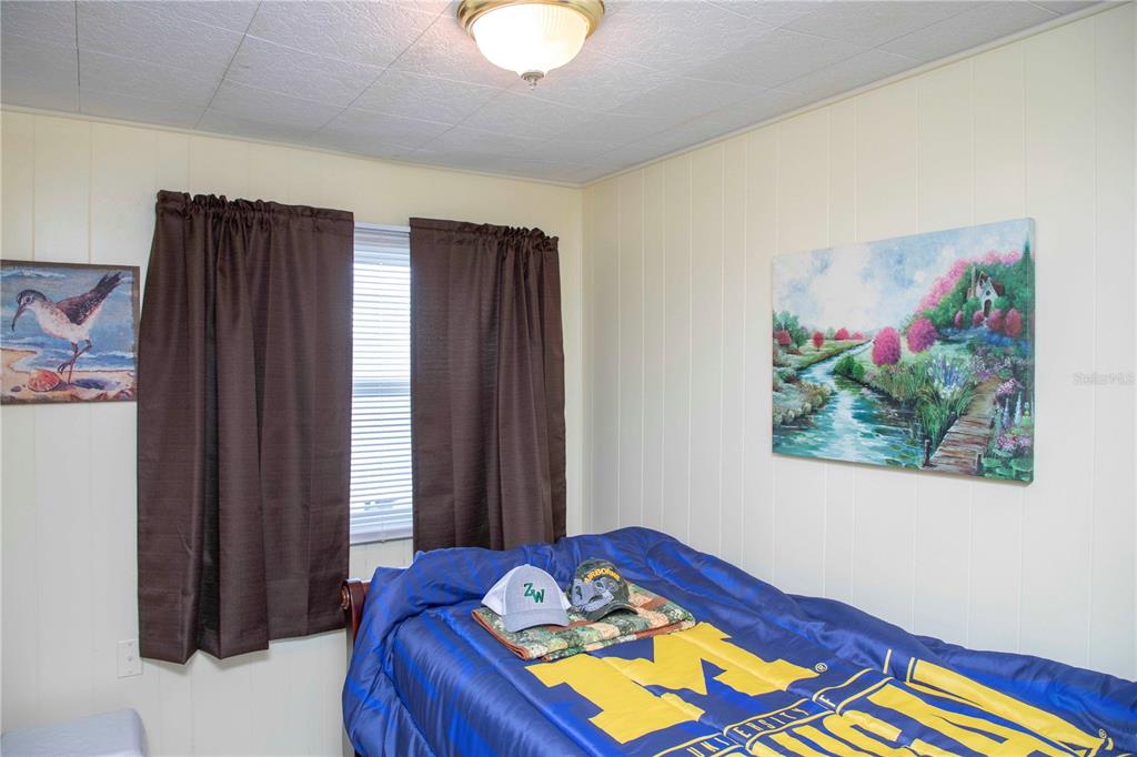 5619 Oak Ridge Avenue New Port Richey, FL 34652 - Photo 13 of 42 Gallery Image 13