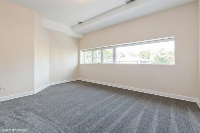 $2,975 | 5758 North California Avenue, Unit 1C, Chicago, IL 60659