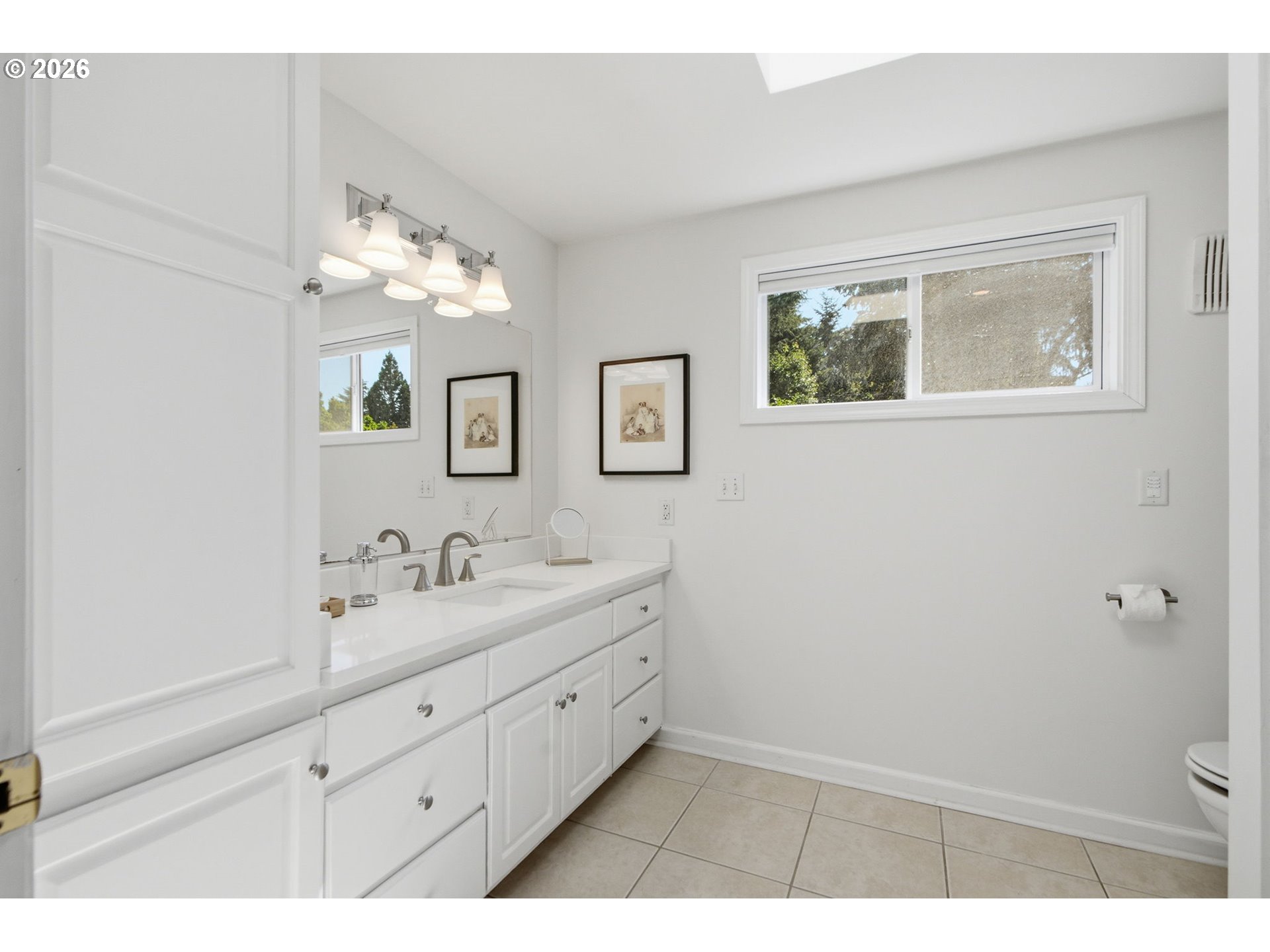 7636 Southwest Capitol Hill Road Portland, OR 97219 - Photo 35 of 48