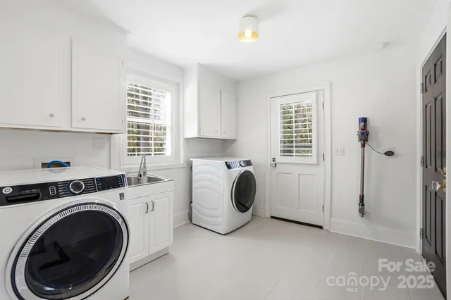 $1,125,000 | 3334 Gray Moss Road, Charlotte, NC 28270