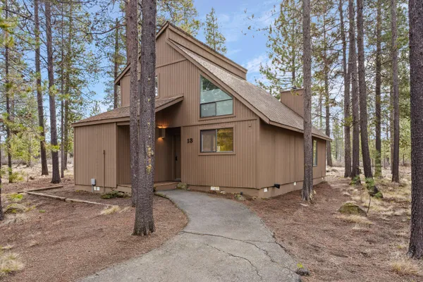 $475,000 | 18075 Juniper Lane, Unit 13, Sunriver, OR 97707
