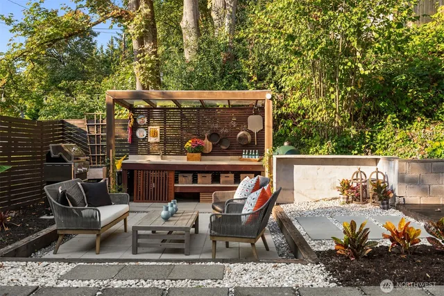 a view of outdoor space yard and patio