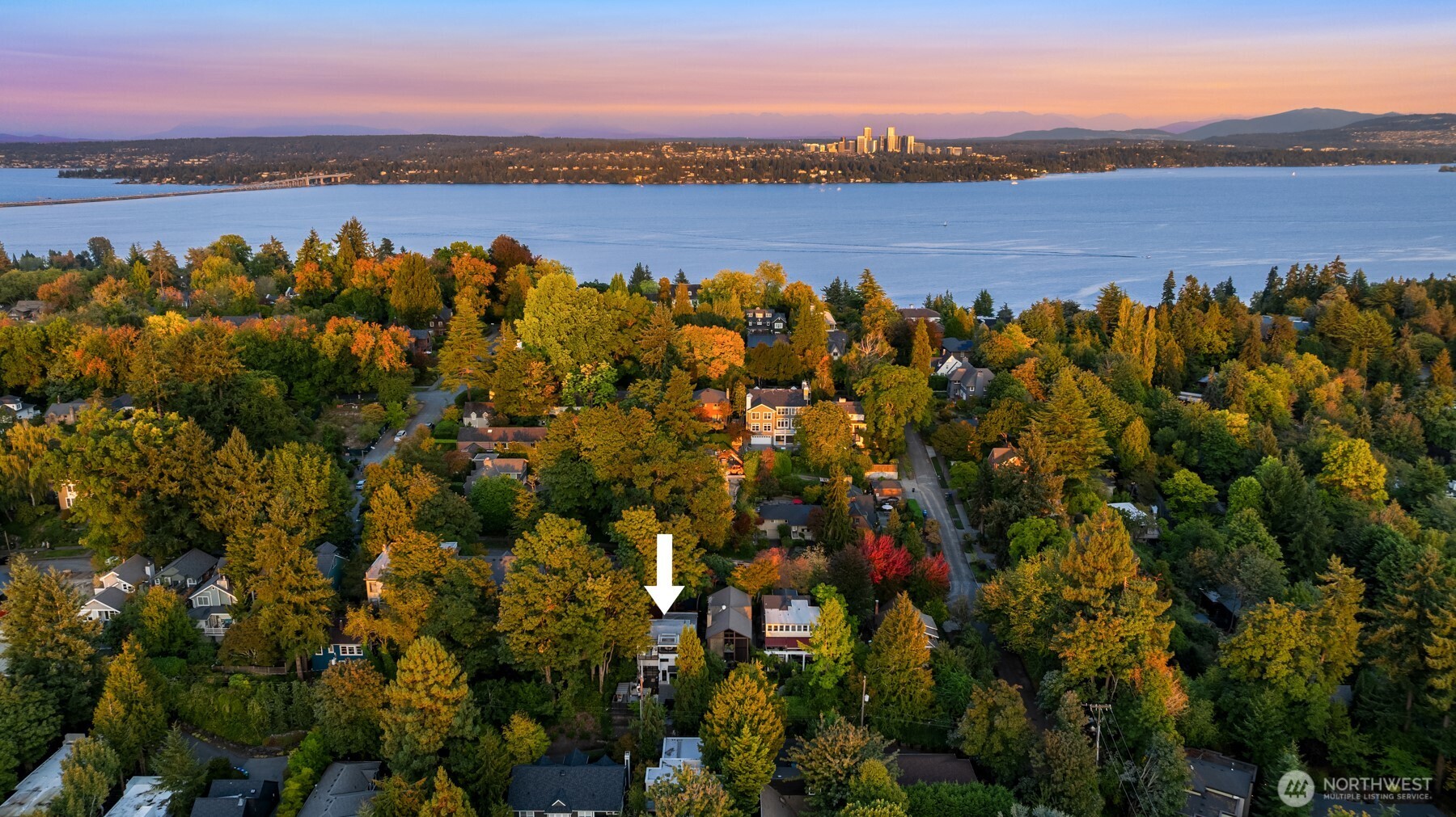 617 33rd Avenue East Seattle, WA 98112 - Photo 33 of 36 a view of outdoor space and city view