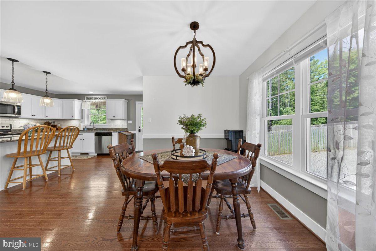 844 Manchester Road Bumpass, VA 23024 - Photo 16 of 65 Dining area