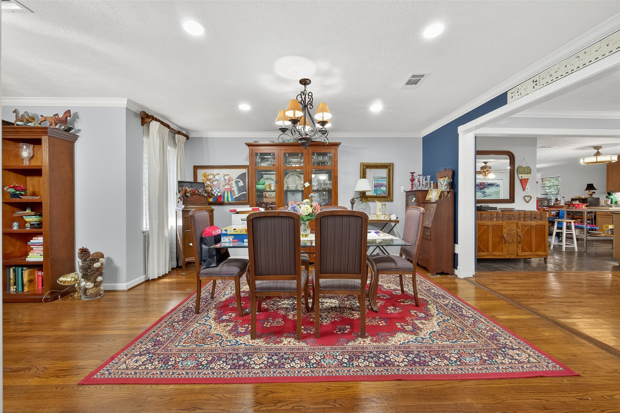 5326 Redstart Street Houston, TX 77096 - Photo 15 of 41 a view of a dining room with furniture