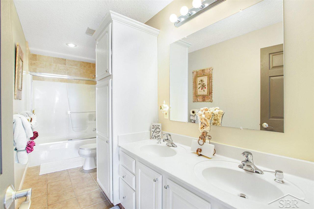 6320 Rockingham Place Saginaw, MI 48603 - Photo 26 of 40 50072299-25.JPG