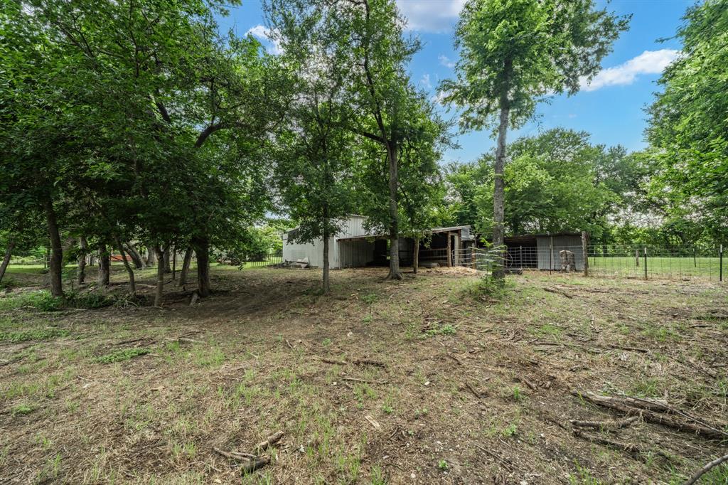 1598 Creek Road Lorena, TX 76655 - Photo 30 of 39