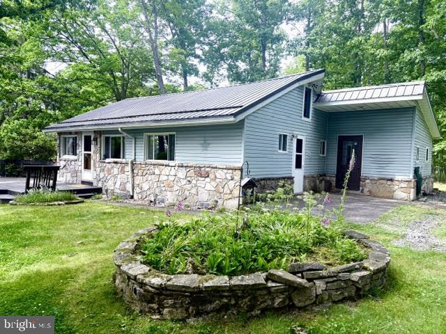 222 Skippers Point Road Oakland, MD 21550 - Photo 3 of 66