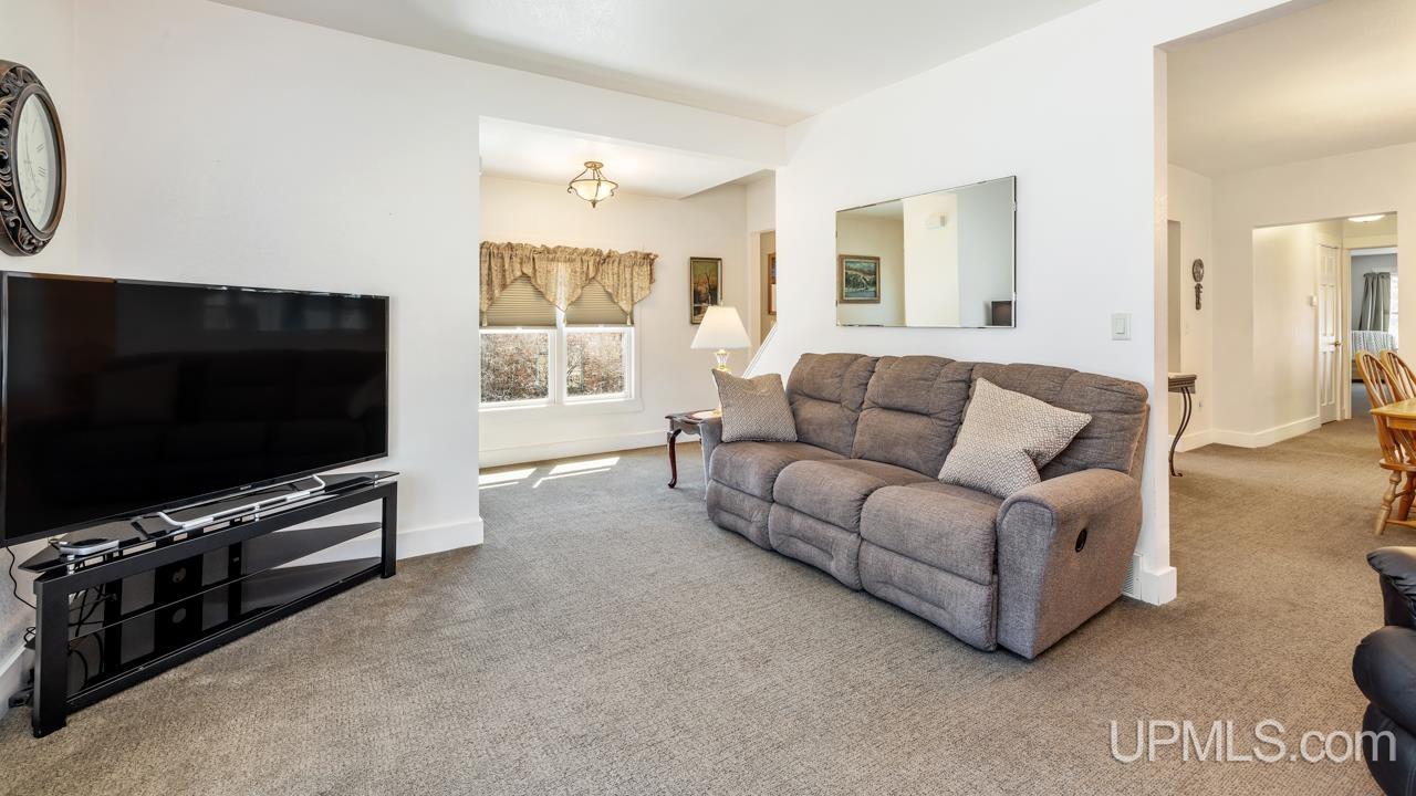 956 Main Street Niagara, WI 54151 - Photo 5 of 21 Gallery Image 5