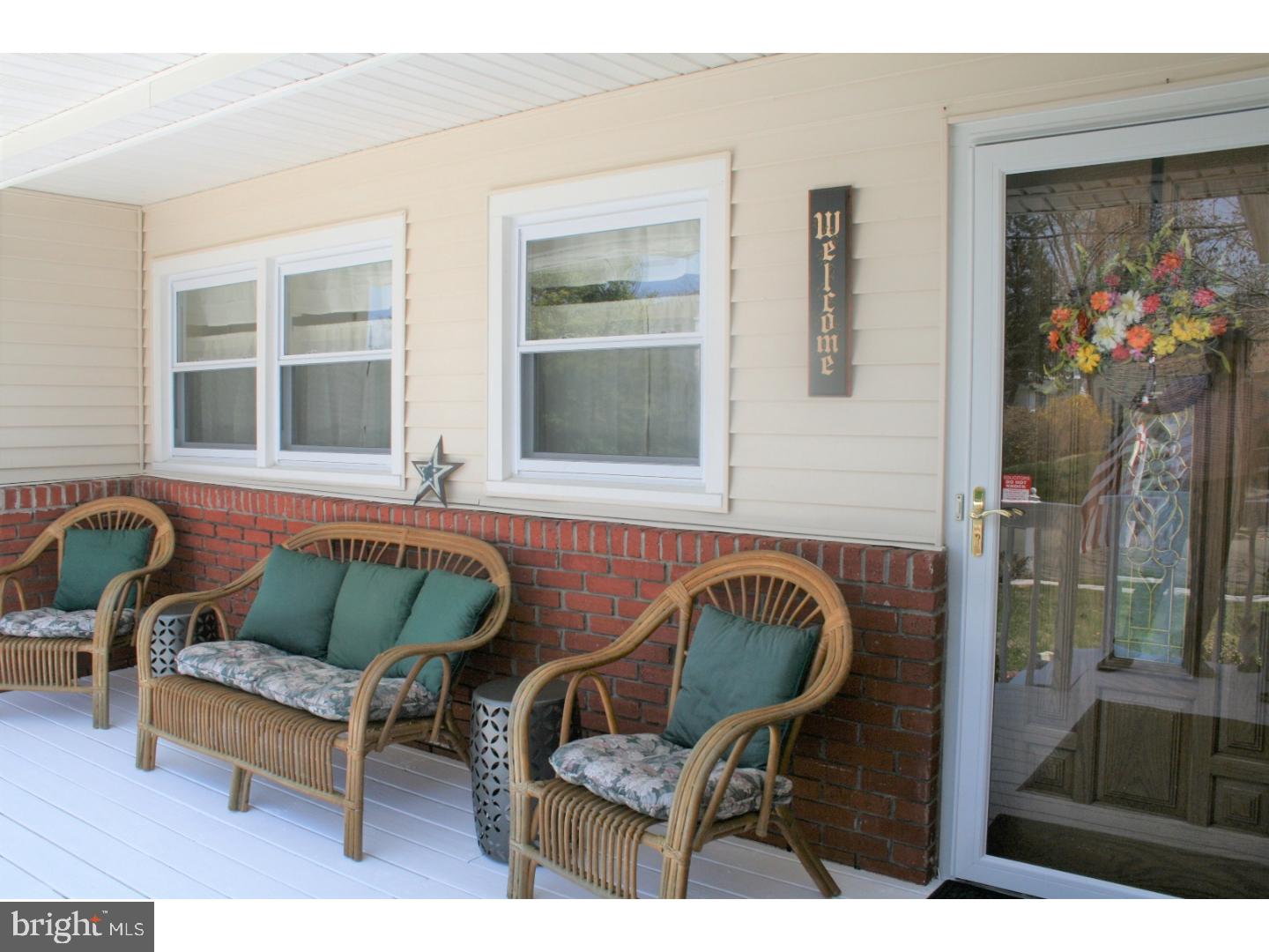 28 Weyburne Road Trenton, NJ 08690 - Photo 3 of 25 Porch