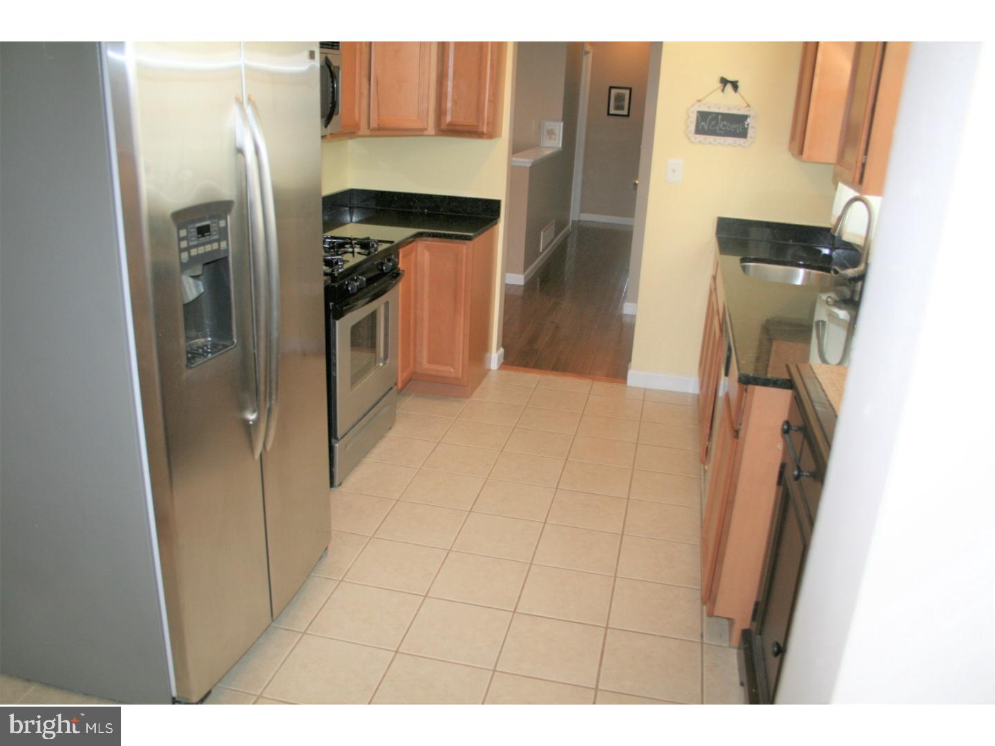 28 Weyburne Road Trenton, NJ 08690 - Photo 5 of 25 Kitchen