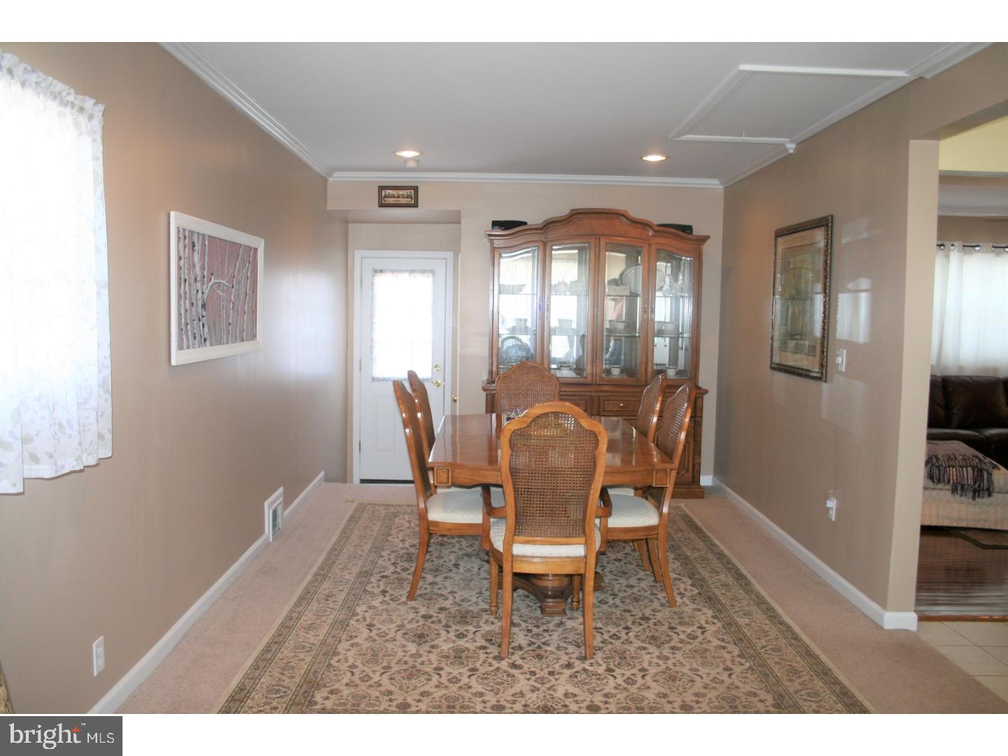 28 Weyburne Road Trenton, NJ 08690 - Photo 8 of 25 Dining Room